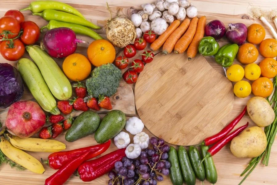 Variedade de frutas e vegetais frescos